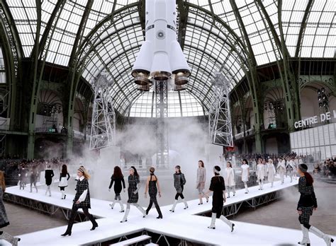 chanel la fashion show